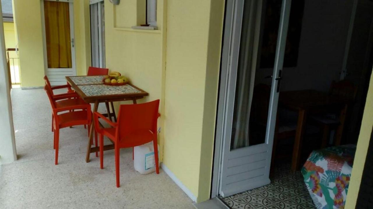Appartamento Perco Riva Foscolo Grado Luaran gambar