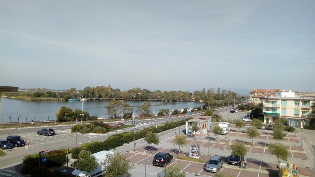 Appartamento Perco Riva Foscolo Grado Luaran gambar